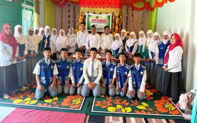 MERENCANAKAN MASA DEPAN PIK-R Al-Faruq Studi ke KUA Kota Timur