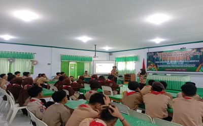 PTA ditutup dengan Api Unggun Awal Pembentukan Karakter Pramuka MA Alkhairaat Kota Gorontalo
